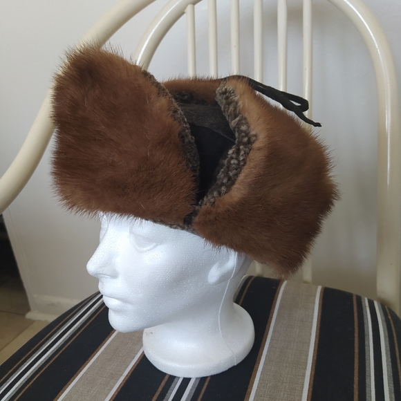 NWT Shearling Russian hat w/ Mink - Picture 8 of 12